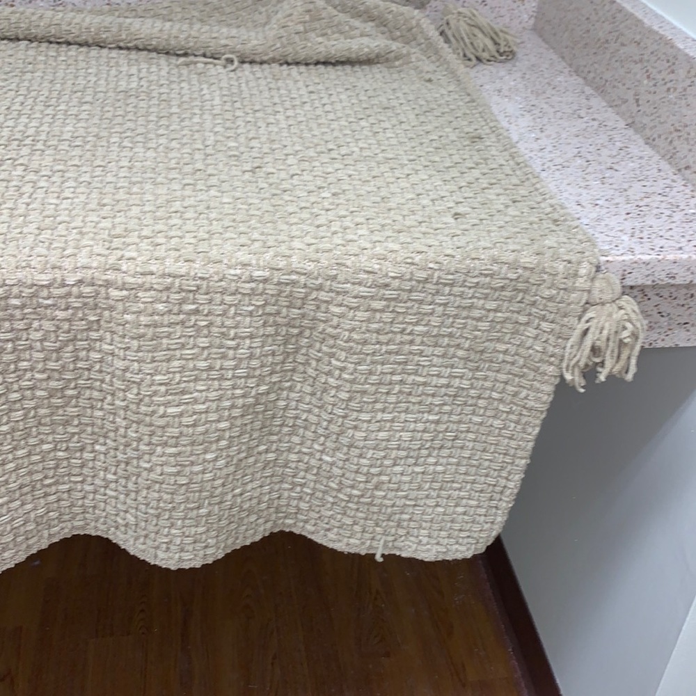 *temp hold!Max Studio throw. Chunky knit Chenille